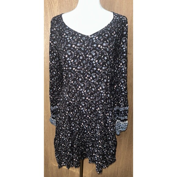 Woman’s Large Paisley Print Boho Long Sleeve Short Babydoll Style Dress - Picture 7 of 7